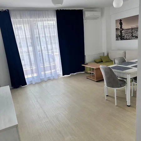 Sea View Apartment *